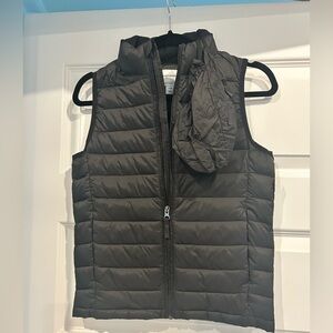 Amazon Essentials Charcoal Puffer Jacket